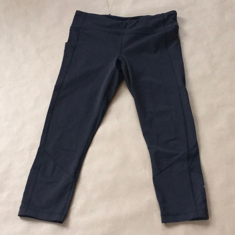 EUC Lululemon Speed Tight Crop - Black - Size 8